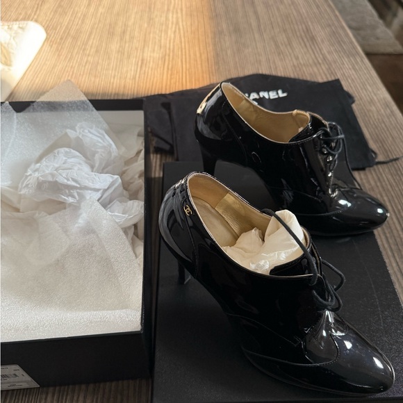 CHANEL 99MM SUITE LACE UP BOOTIE - Picture 4 of 8